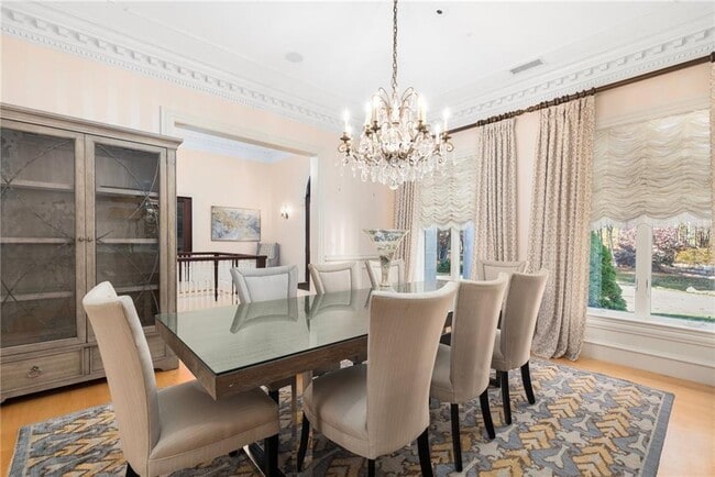 Building Photo - 524 Tillinghast Rd