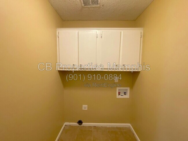 Building Photo - 6930 Autumnhill Ln