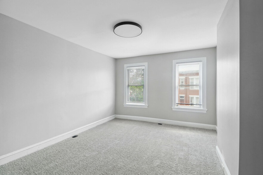 Building Photo - 2134 W Fayette St