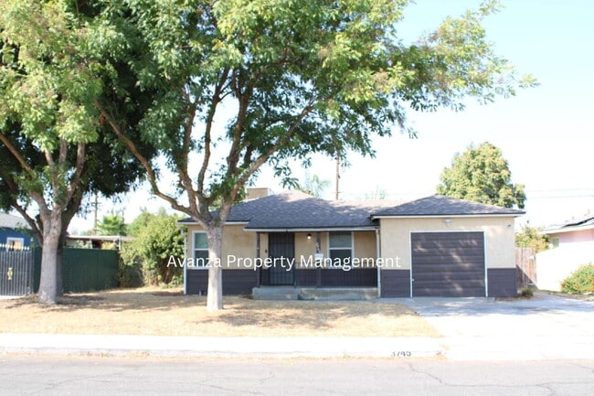 Fresno Mayfair District - 4 Bedroom Home 1 Year Lease - Fresno Mayfair District - 4 Bedroom Home  1 Year Lease