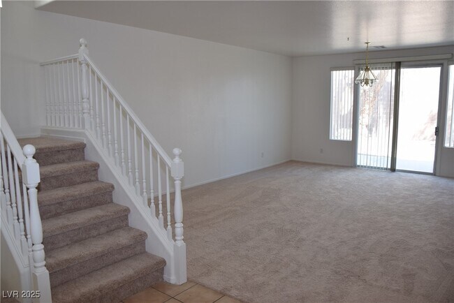 Building Photo - 9454 Magnificent Ave