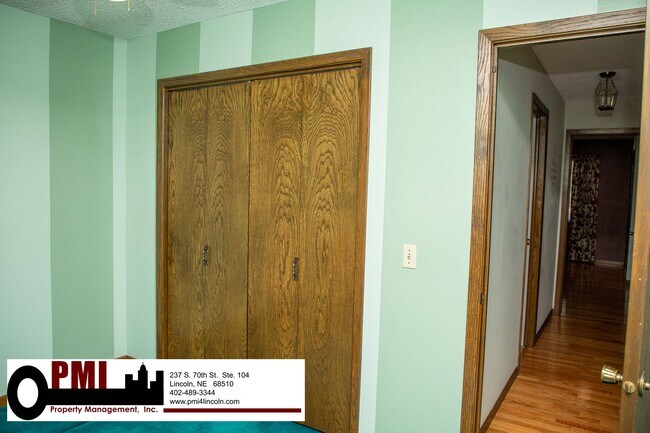 Building Photo - 3 Bedroom and 2 bathroom House for rent