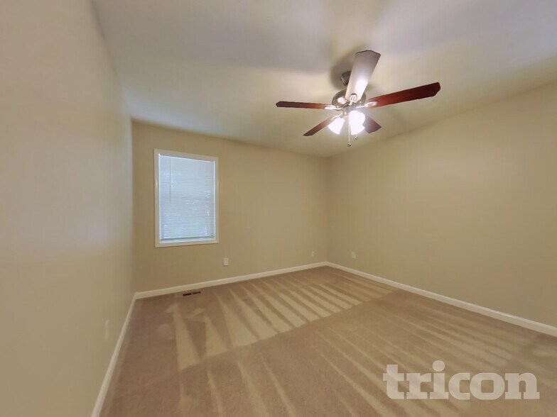 Building Photo - 4021 Wylie Ln