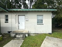 Building Photo - 1861 Bisbee St