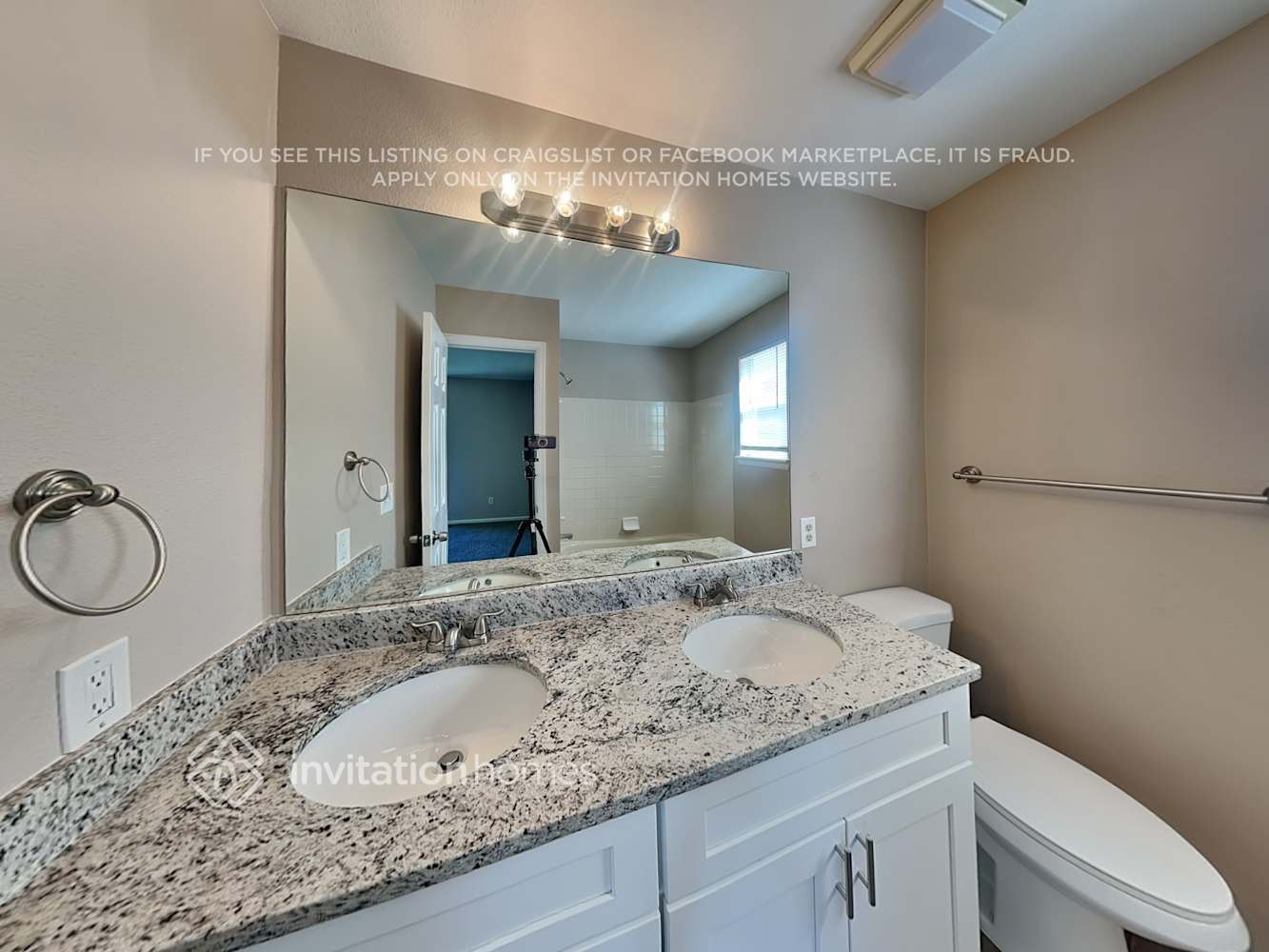 Building Photo - 10625 Hyacinth Ct