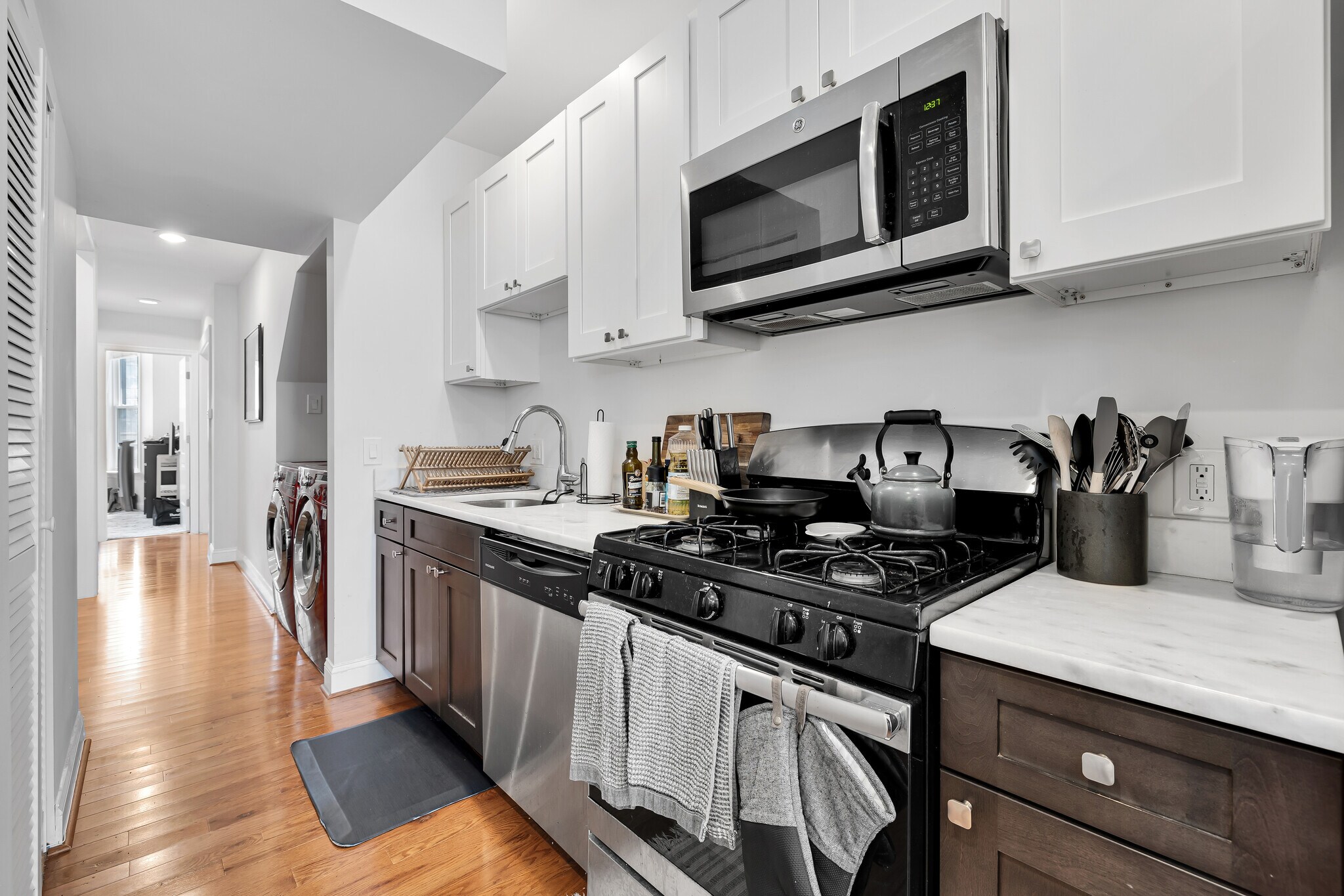 Building Photo - 1522 1st St NW