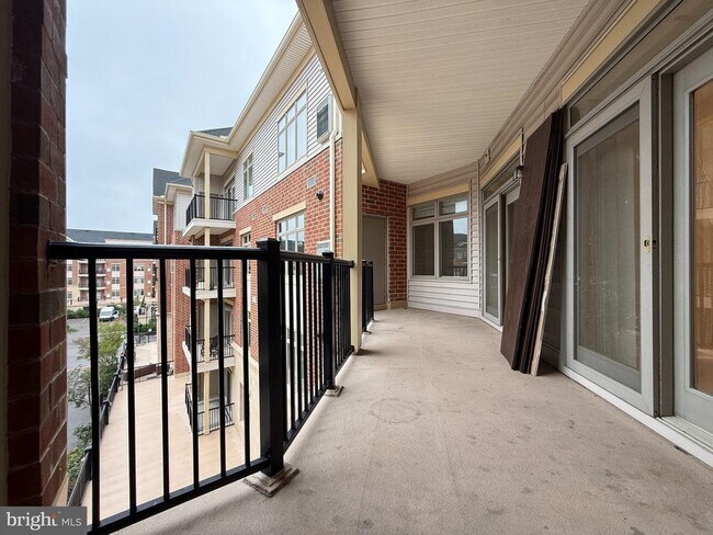 Building Photo - 407 Carson Terrace