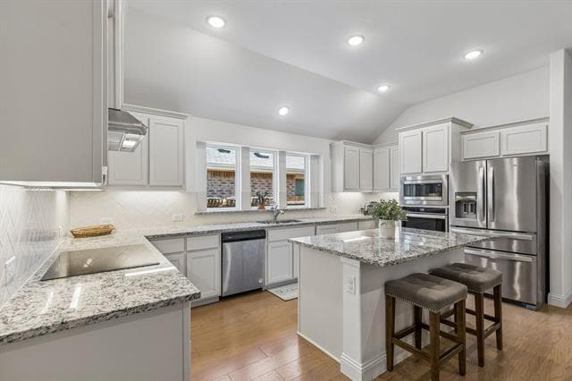 Building Photo - 685 Coleman St