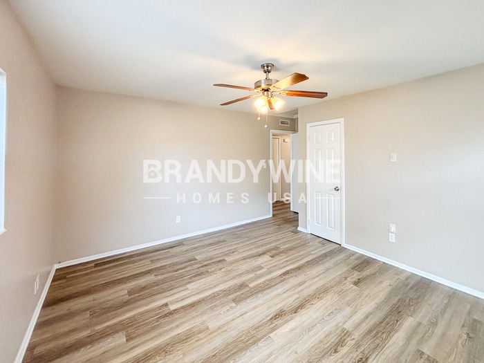 Building Photo - 7236 Darien Way