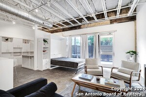 Building Photo - 1115 S Alamo St