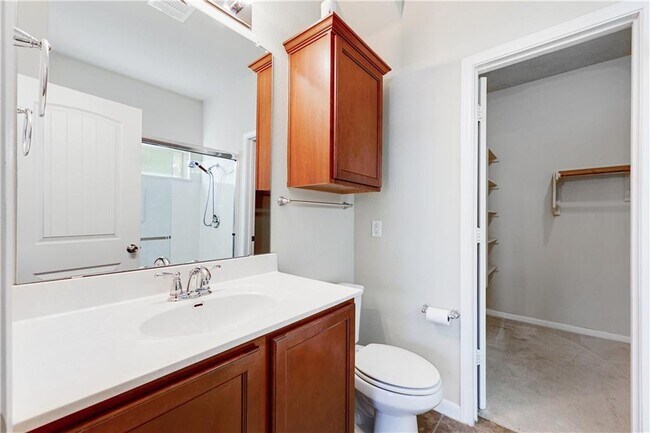 Building Photo - 930 Alamo Plaza Dr