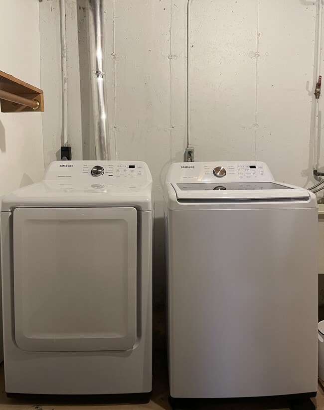 Building Photo - 1210 Acewood Blvd