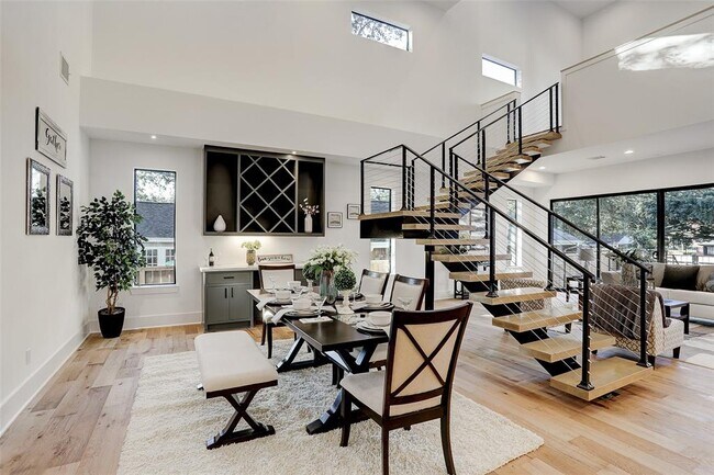 Building Photo - 3021 Maroneal St