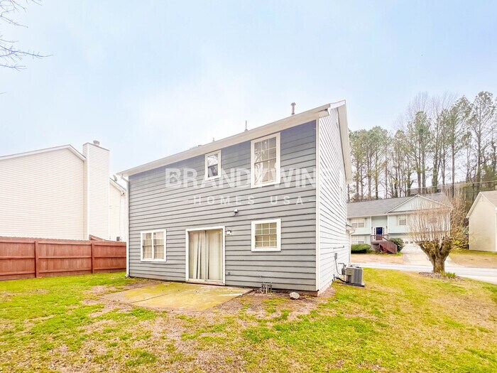 Building Photo - 2259 Hampton Dr