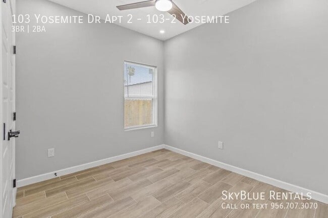 Building Photo - 103 Yosemite Dr