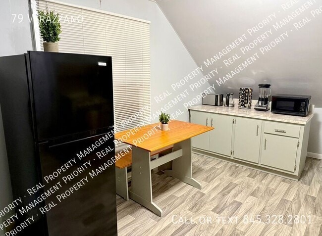 Building Photo - 79 Verazzano-