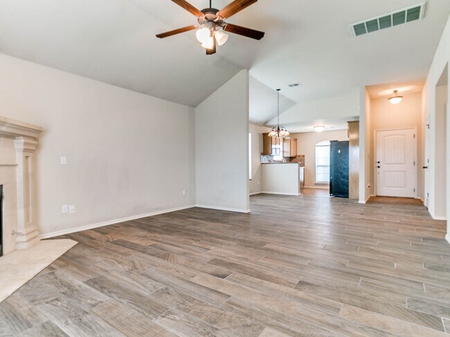 Building Photo - 3 Bed/2 Bath in Sonador of Montague Subdivision - Deer Creek Schools