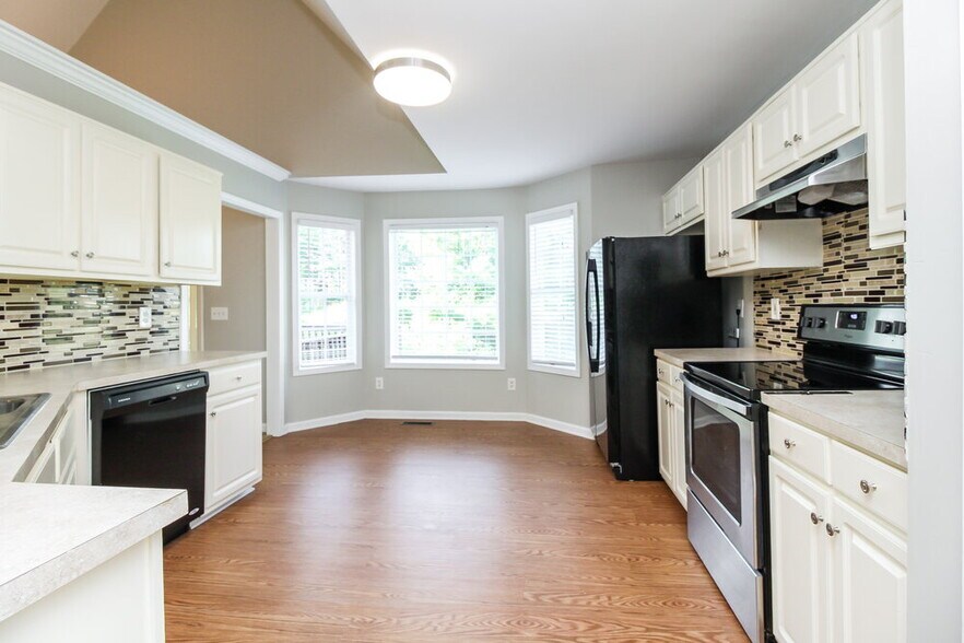 Building Photo - 5981 Tate Dr
