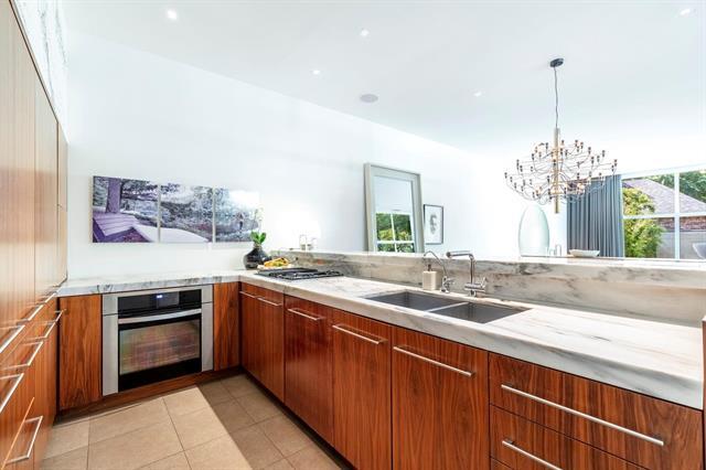 Building Photo - 2845 Lee St