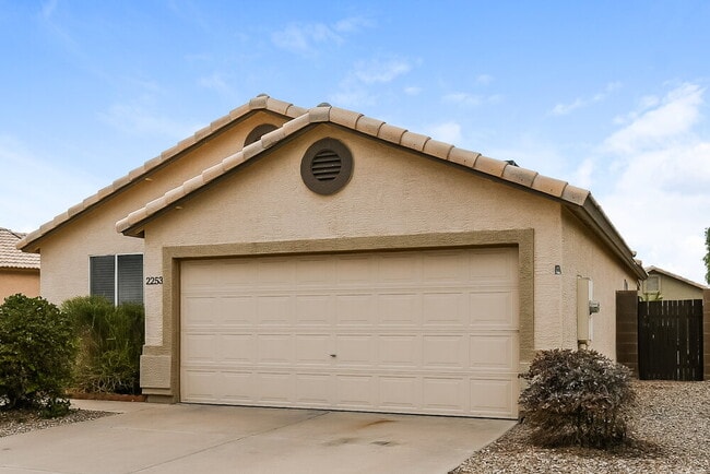 Primary Photo - 2253 W 20th Ave