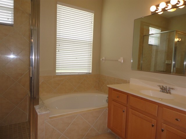 Building Photo - 15692 Lemon Fish Dr