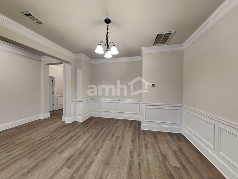 Building Photo - 255 Hinton Chase Pky