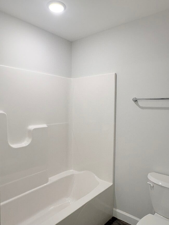 Building Photo - 870 Rodeo Ln