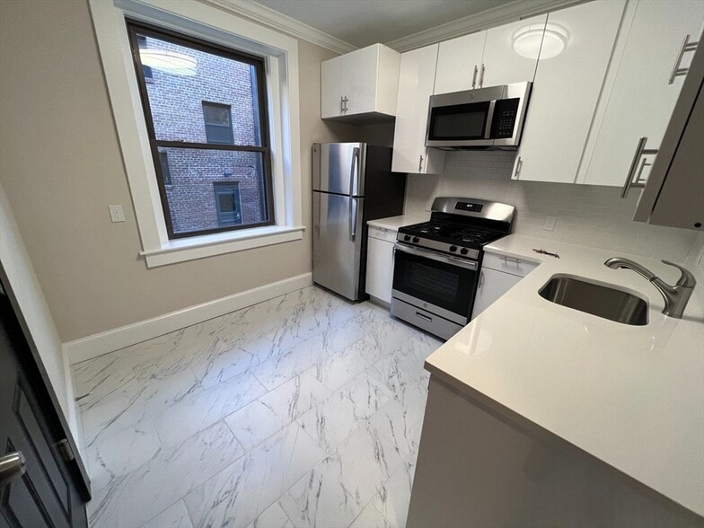 Building Photo - 101 Longwood Ave