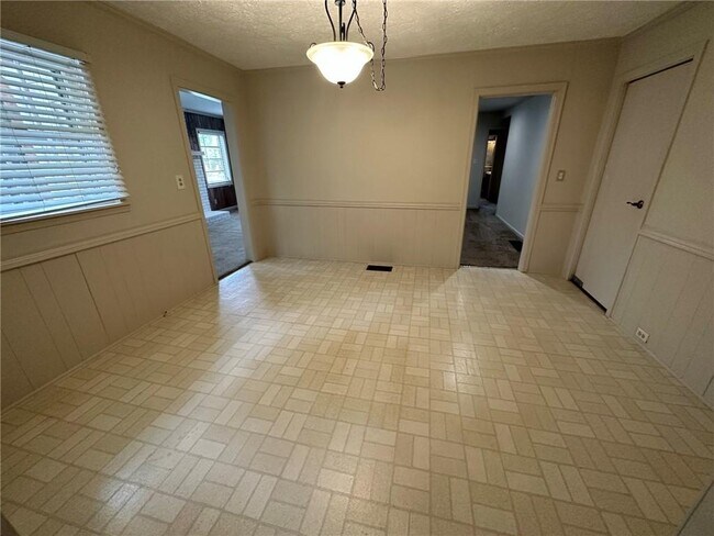 Building Photo - 520 Coleman Dr