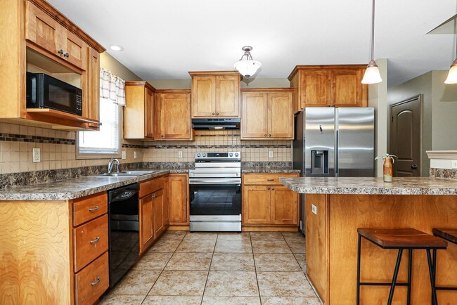 Building Photo - Gorgeous Family home for Rent!