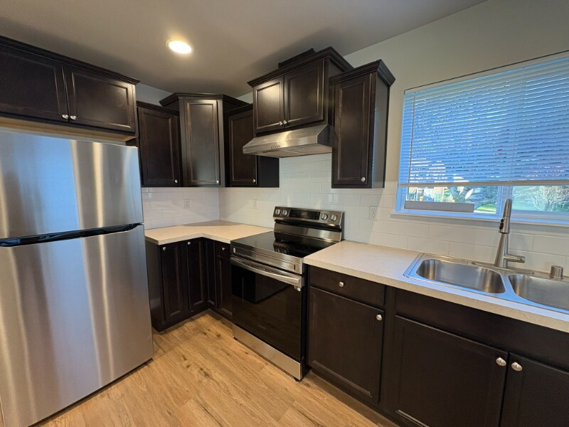 Building Photo - 3028 Pine Rd NE