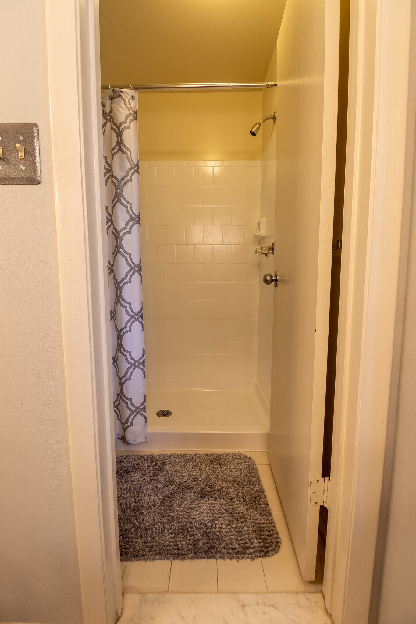 Building Photo - 6903 Jones View Dr