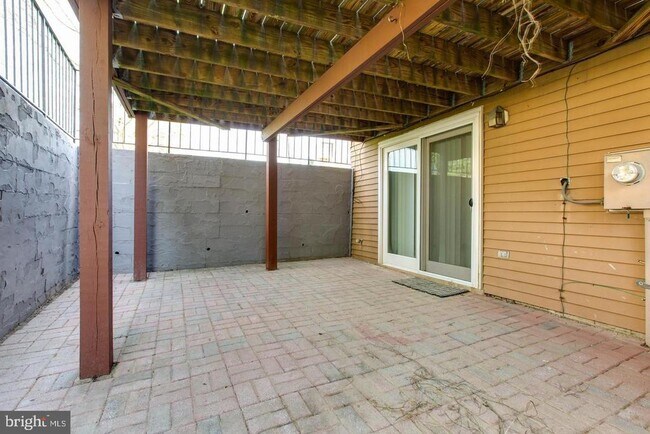 Building Photo - 3532 Split Rail Ln