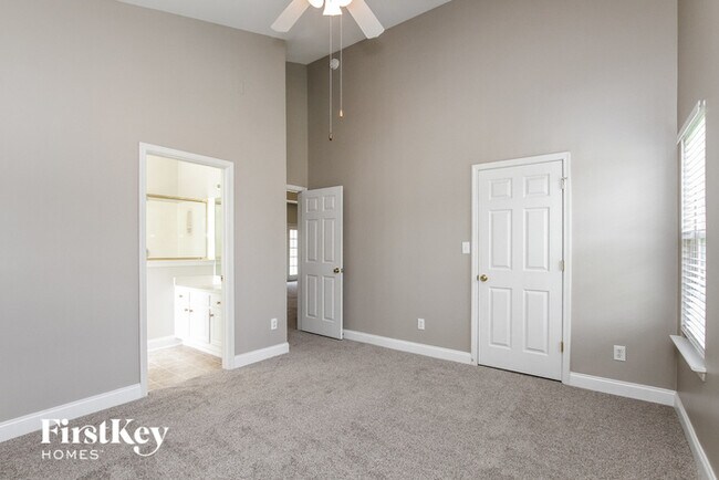 Building Photo - 12118 Ilse Helene Ln