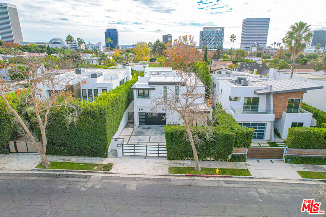 Primary Photo - 6242 Drexel Ave