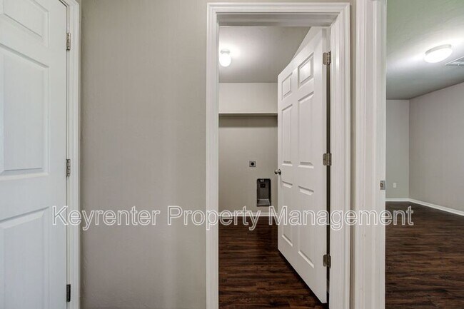 Building Photo - 3533 SE 94th St