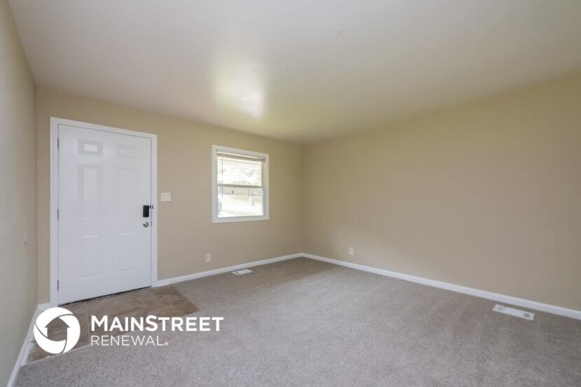 Building Photo - 2374 Baywood Dr SE
