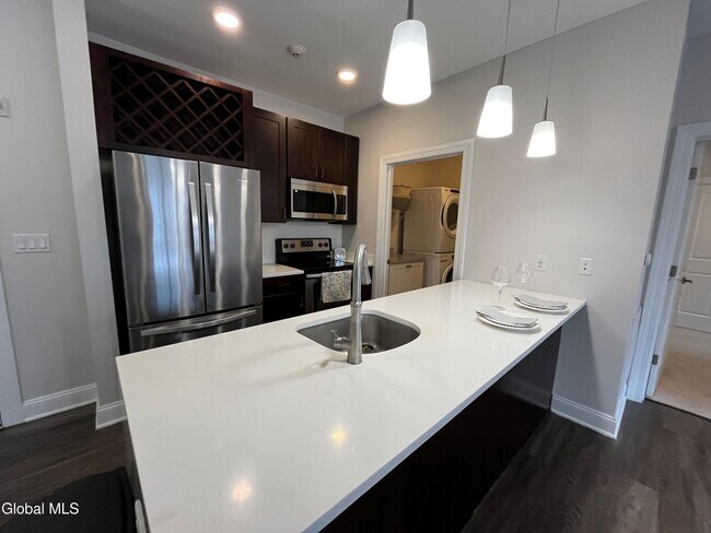 Building Photo - 130 Excelsior Ave