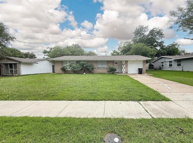 Primary Photo - 3627 Flamingo Way