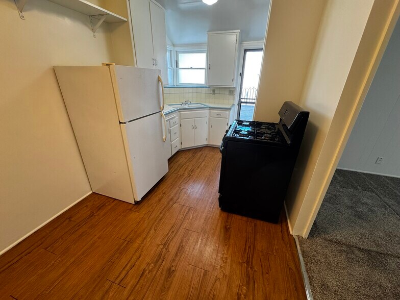 Building Photo - 4045 E 8th St