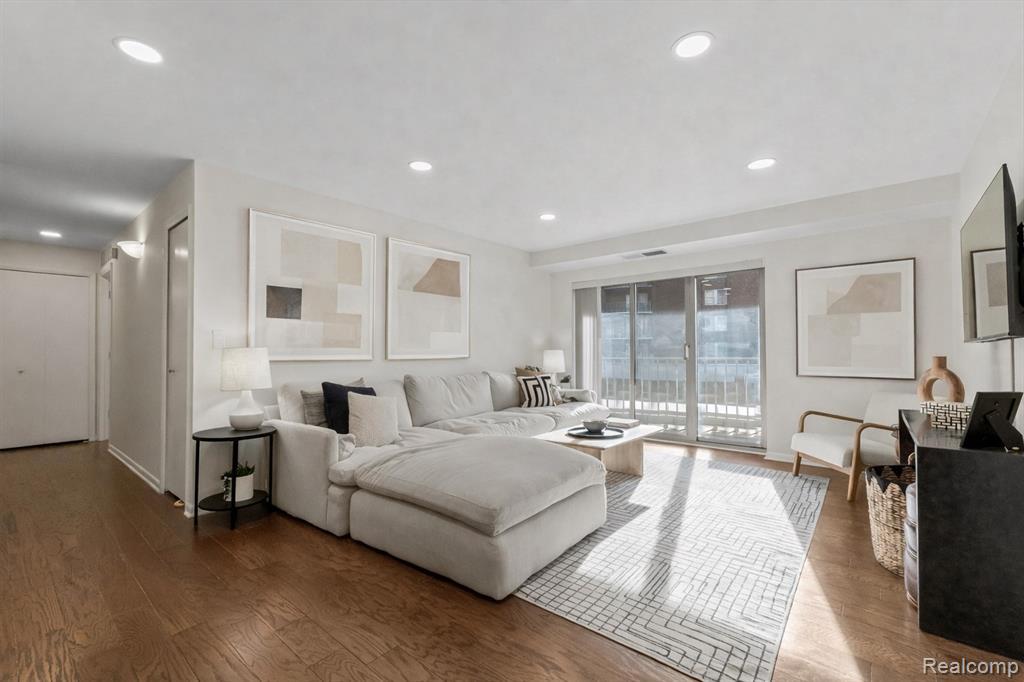 Building Photo - 411 S Old Woodward Ave