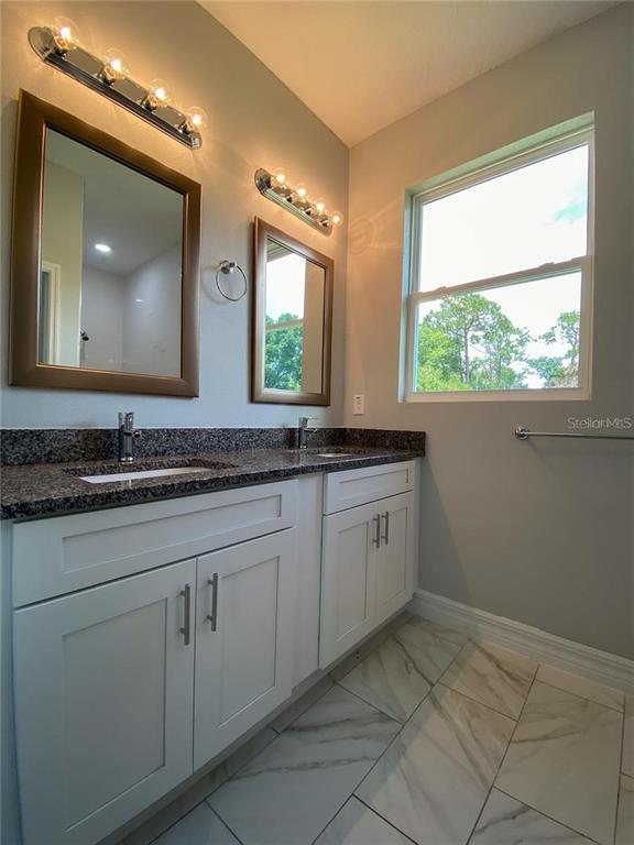 Building Photo - 853 Trina Ln