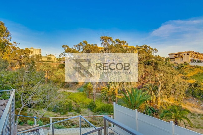 Building Photo - 2641 Curlew St