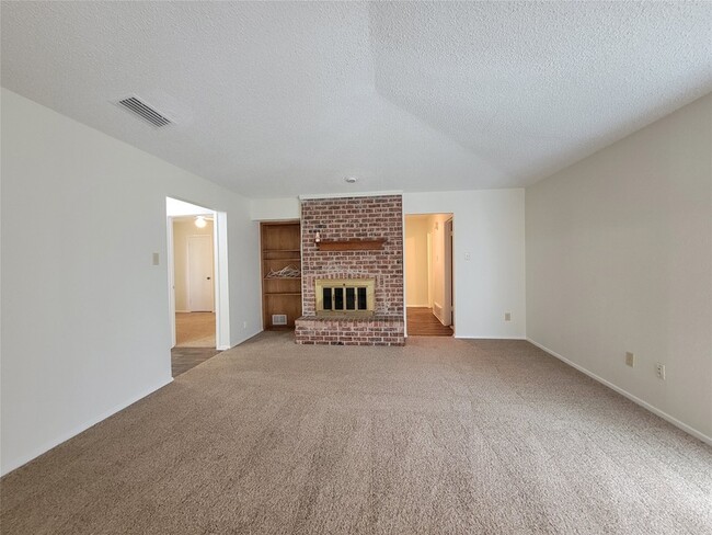 Building Photo - 1640 Stroud Ln