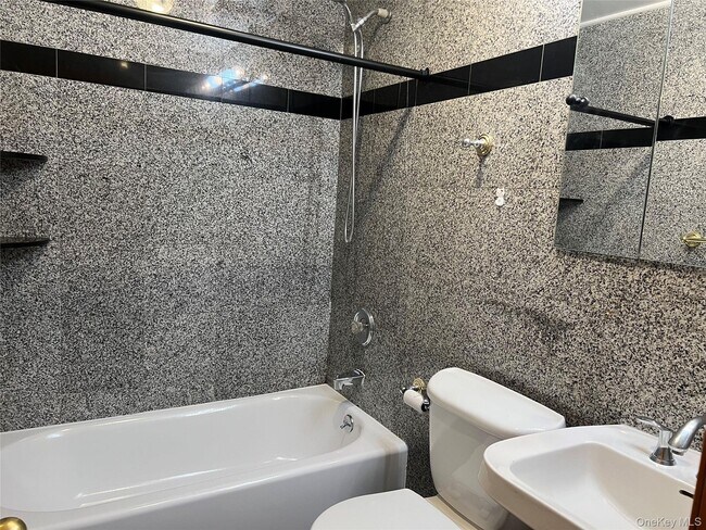 Building Photo - 16-05 Bell Blvd