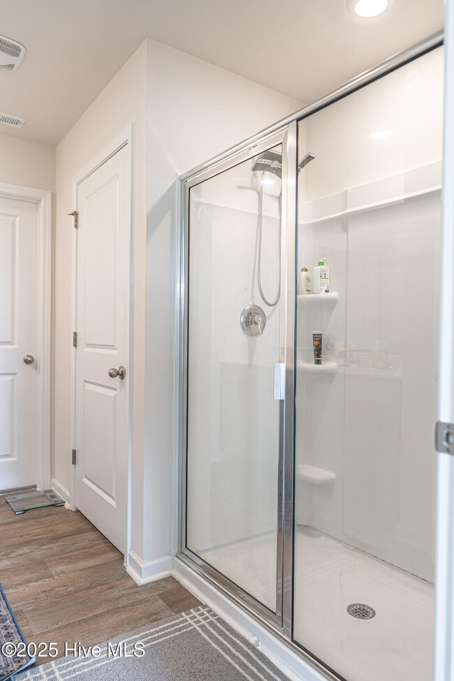 Building Photo - 3024 Paradise Way
