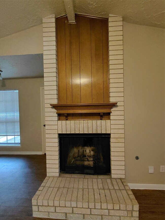 Building Photo - 3203 Mourning Dove Dr