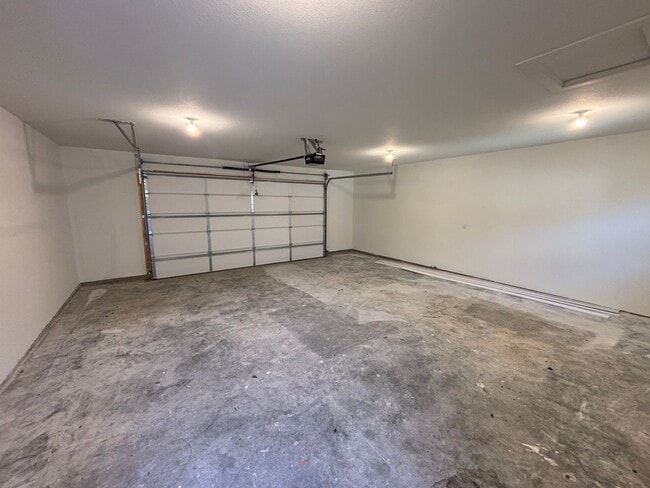 Building Photo - Stunning New Build in Central Manhattan! Available NOW!