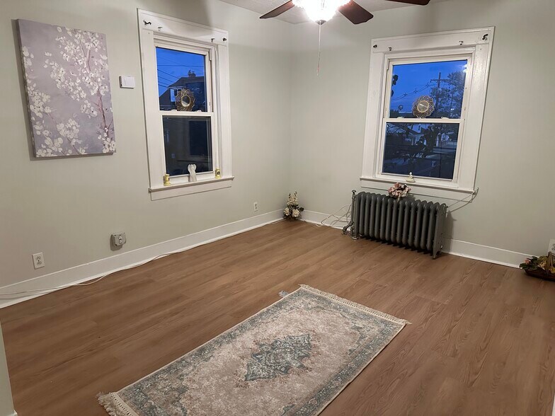 Building Photo - 269 N 1st Ave