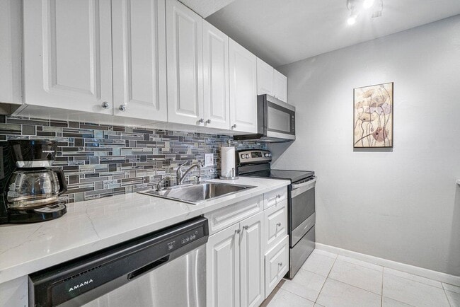 Building Photo - 755 Dotterel Rd